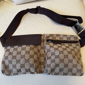 💯 Authentic Gucci belt bag